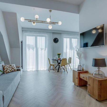 Apartament W Sercu Wroclawia, Garaz, 5Min Do Rynku Zewnętrze zdjęcie